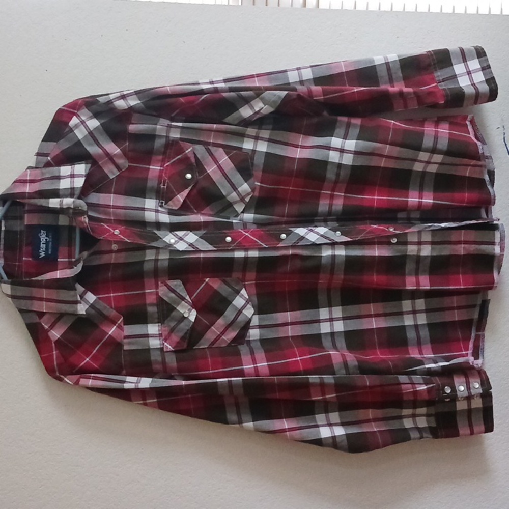 Vintage Wrangler pearl snap plaid button up